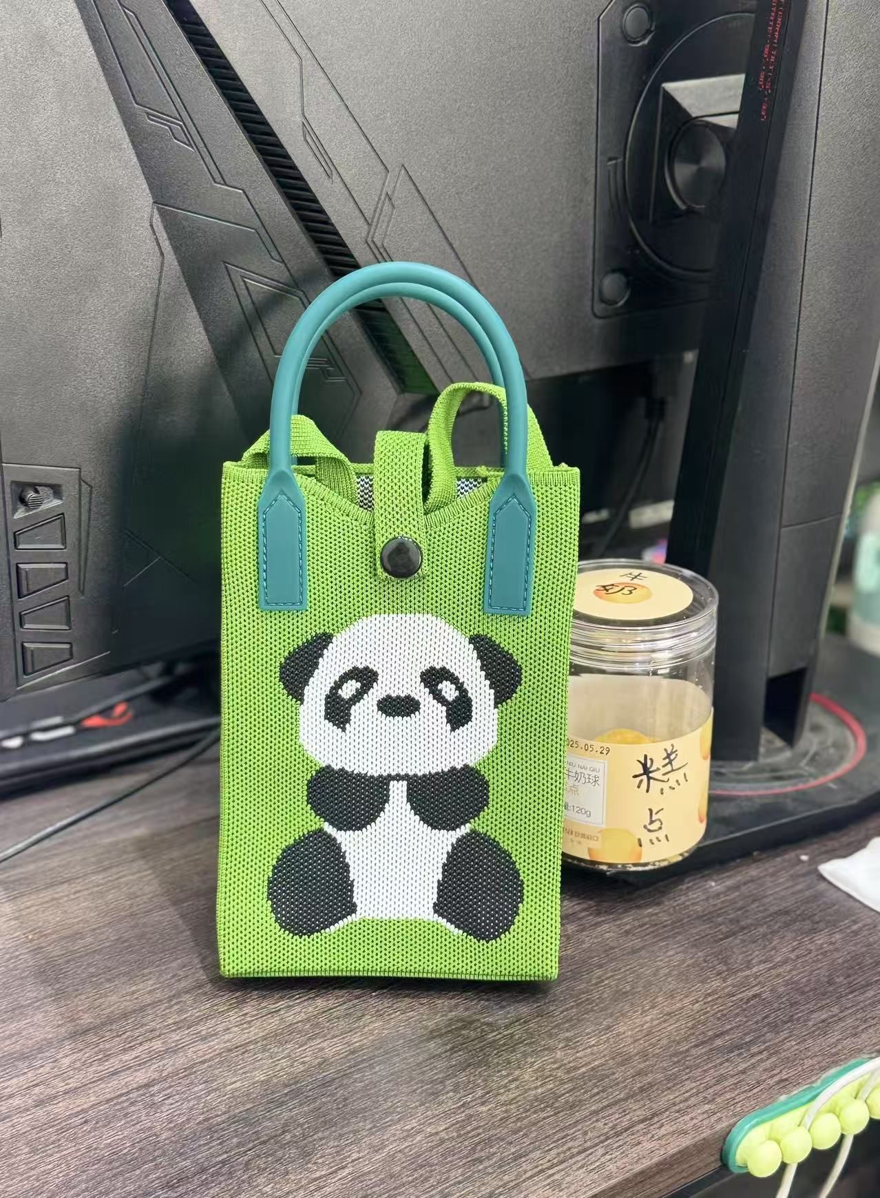 【シリコン+ショルダーストラップ】グリーンパンダ