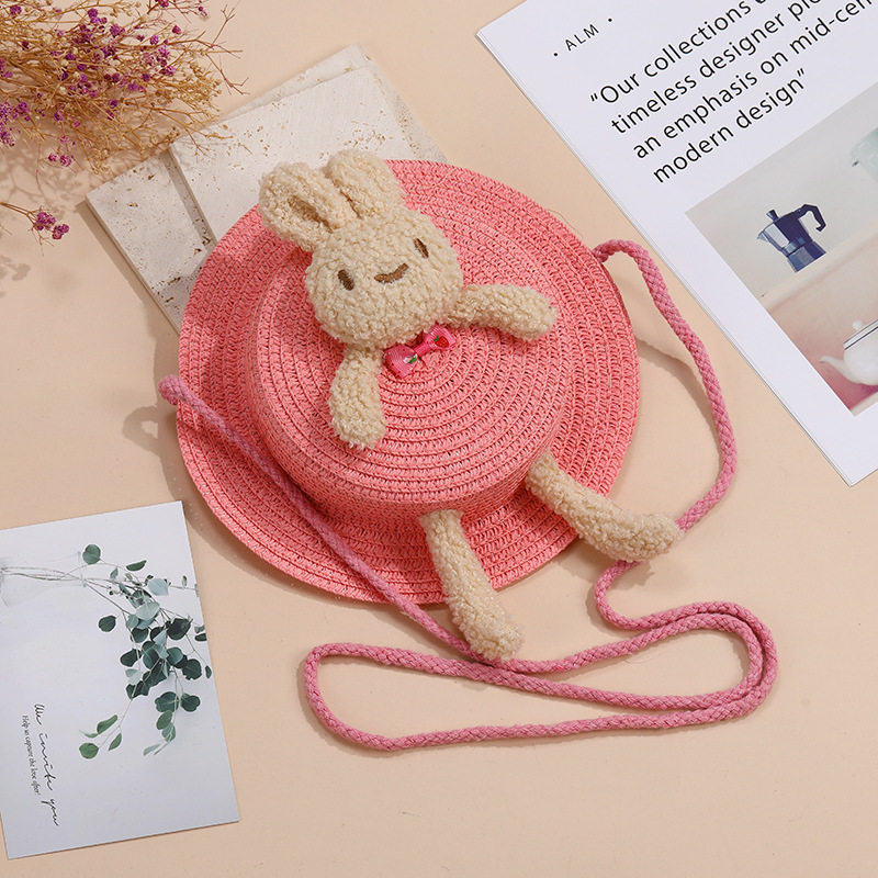 濃いピンクのウサギの手と足が分かれています