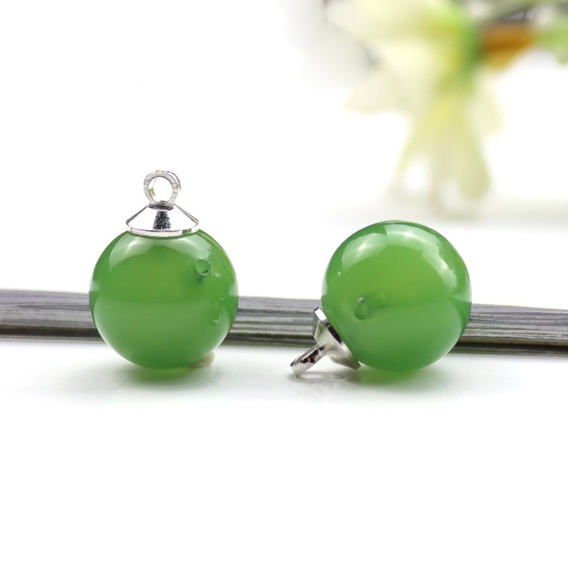 エメラルドグリーンのエッセンシャルオイルビーズ+スチールキャップ