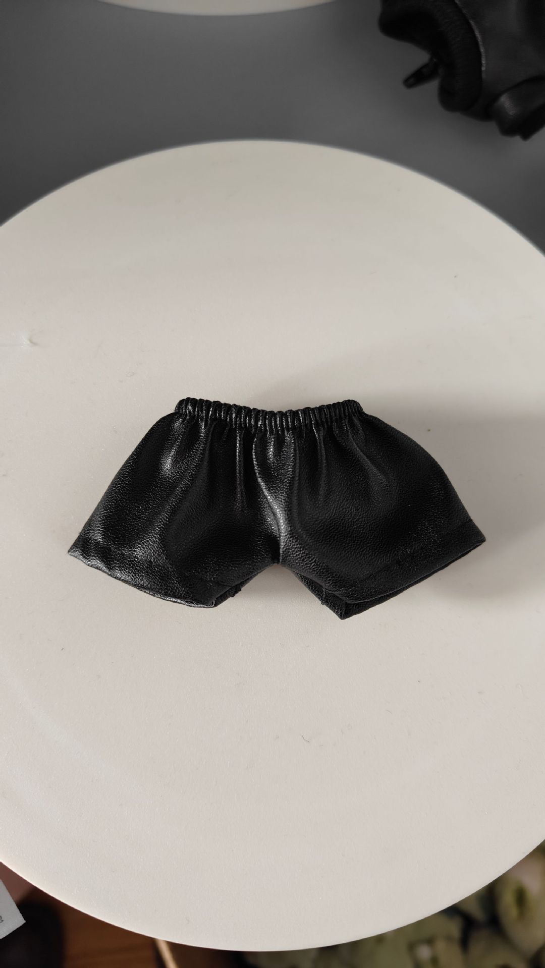 革パンツ