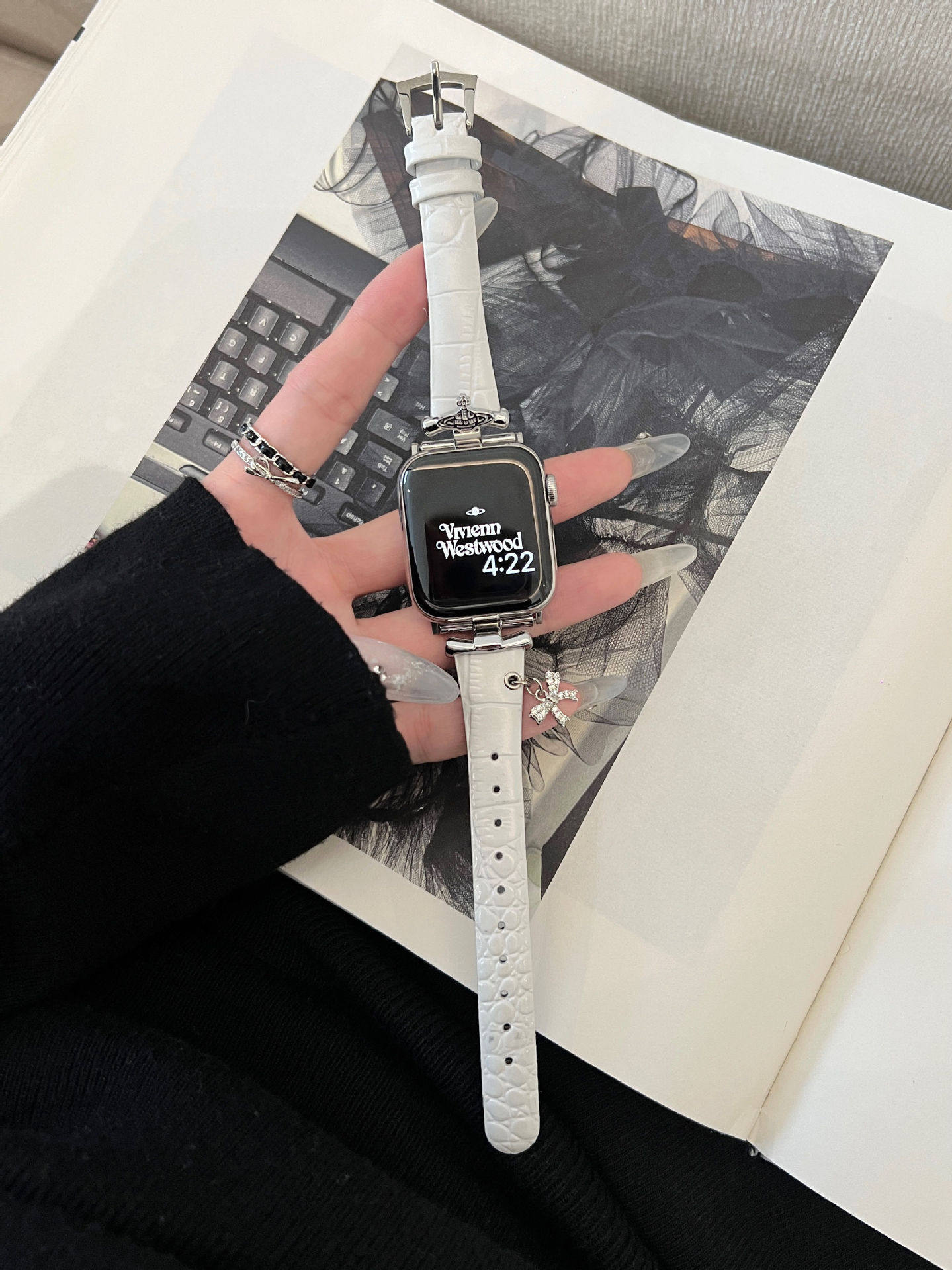 1.ホワイト-シルバーバックル