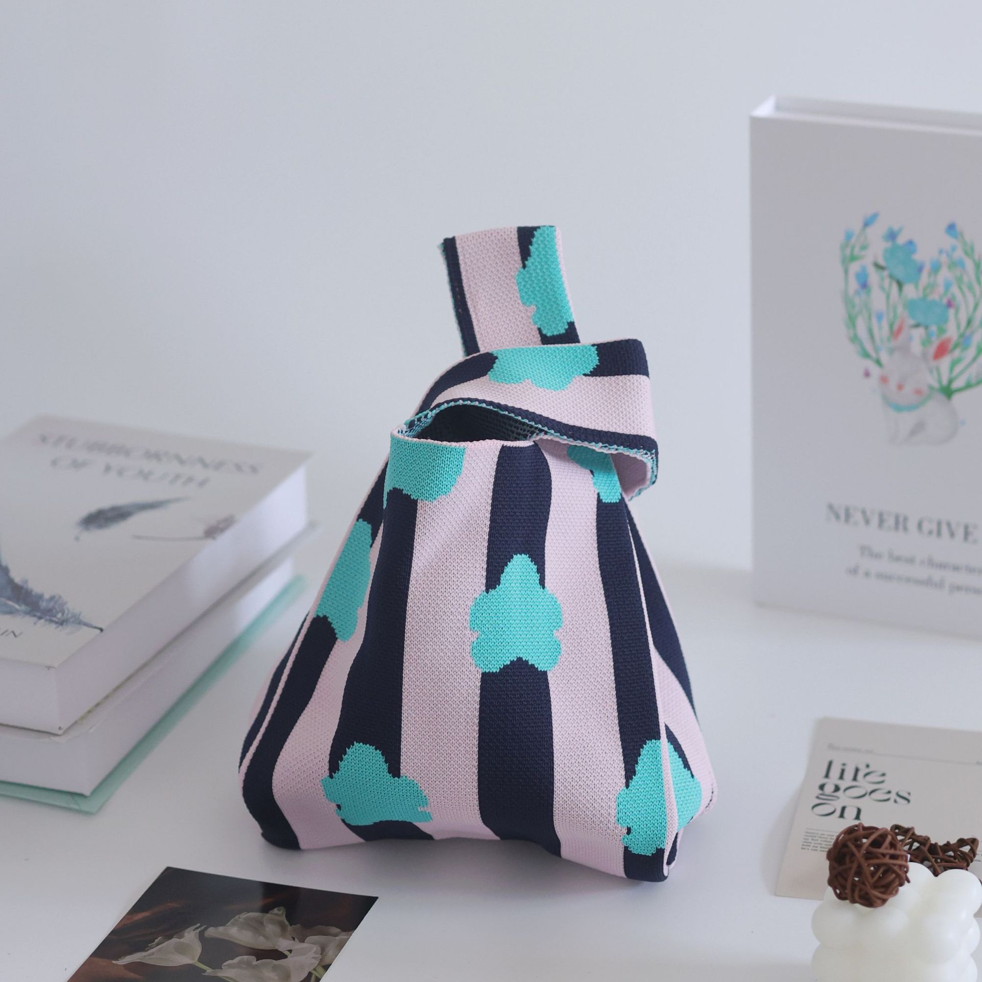 紫米縦縞緑の花