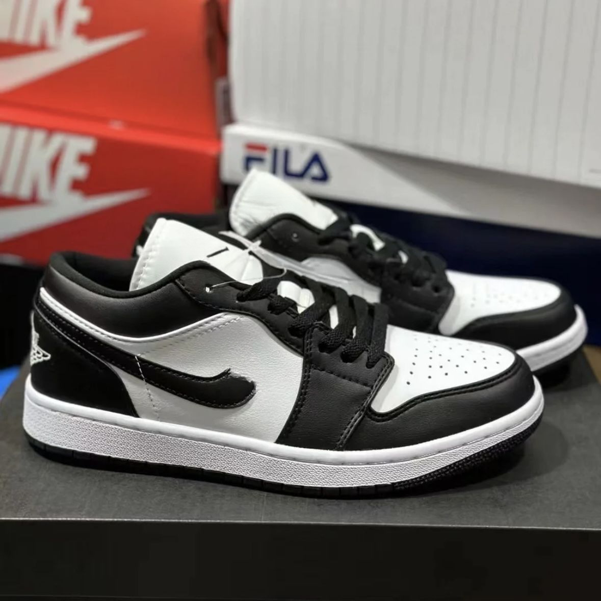 AJ ロートップ白黒パンダ