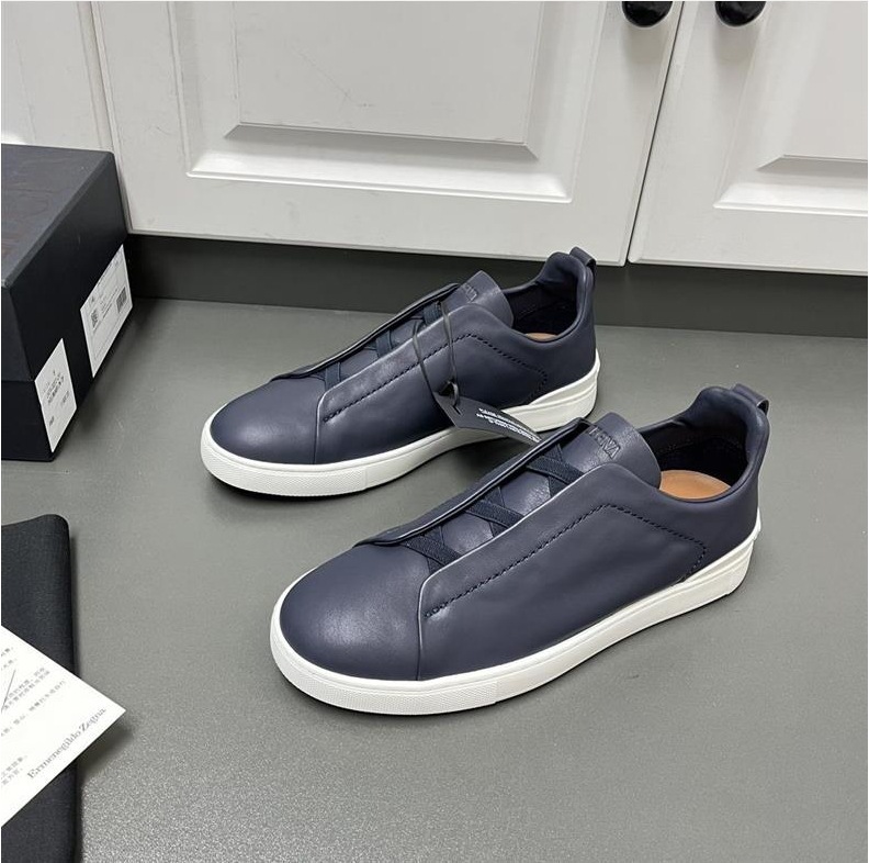 アーミーブルー