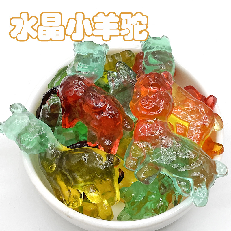 水晶のラクダは5斤です。