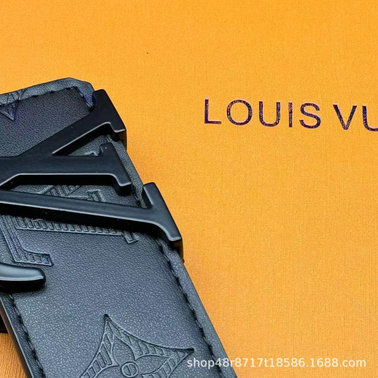 大きな花黒黒バックル