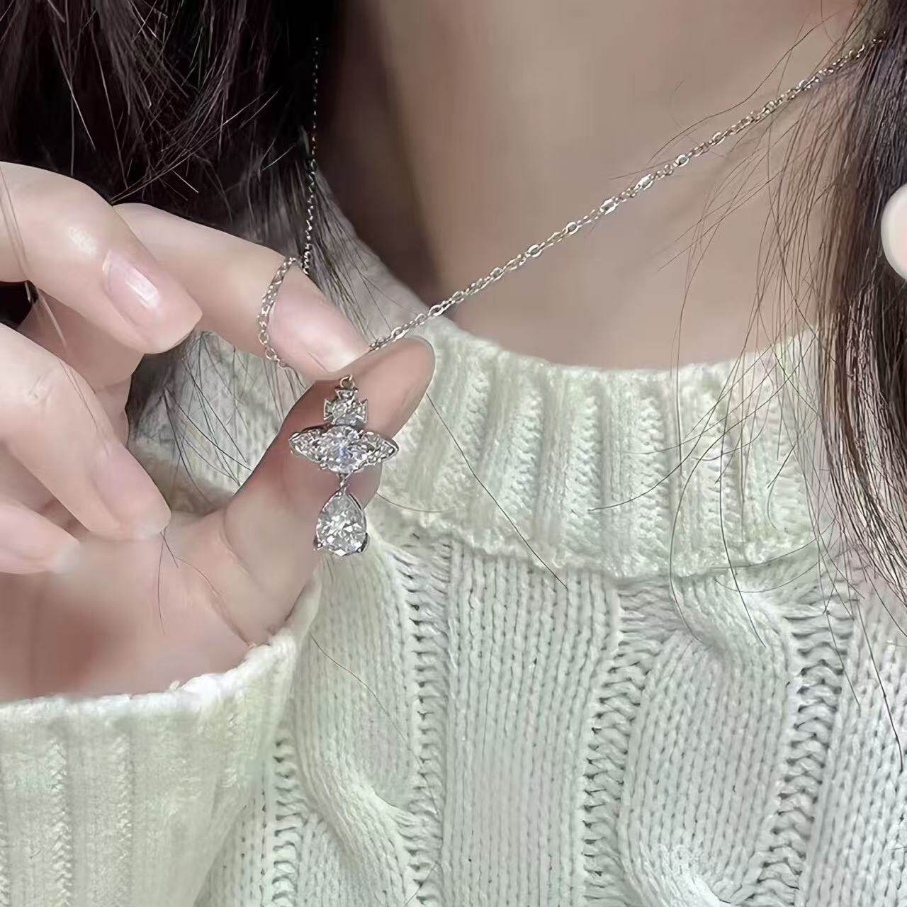 マーメイド ティアーズ ネックレス - ホワイトゴールド