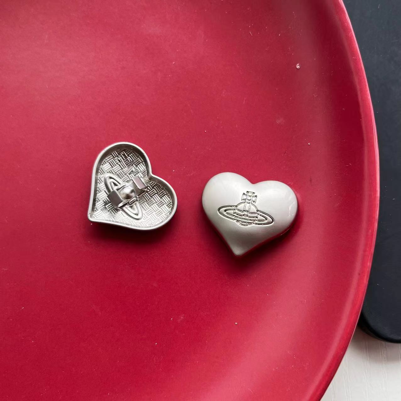 約2.8cm銀灰 (後ろのc爪)