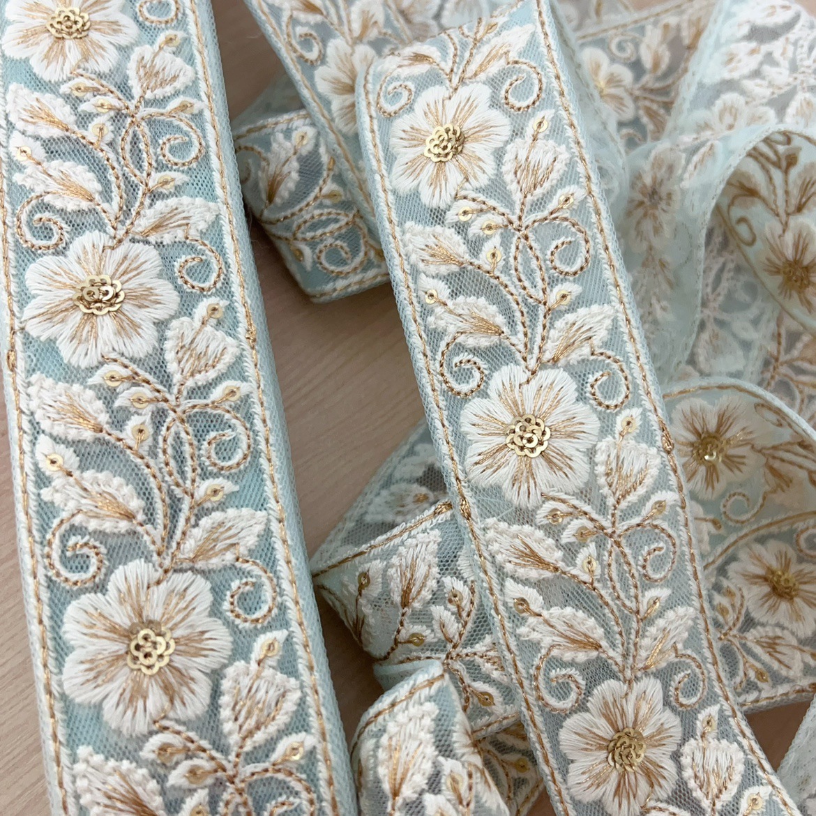 水色のベース、長さ0.5メートル