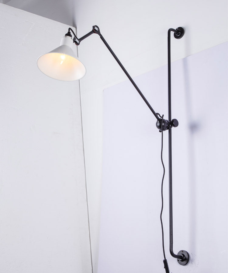 黒のランプ本体 + 白のカバー暖かい電球