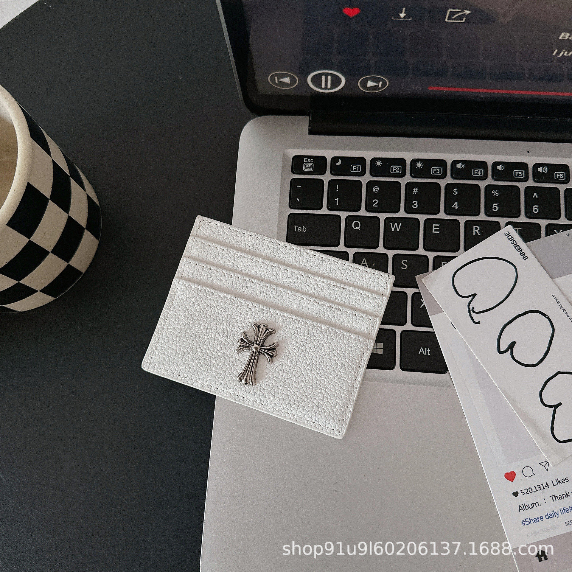 セブンカミ ホワイトライチ柄クロス