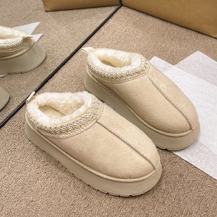 ベージュの厚底