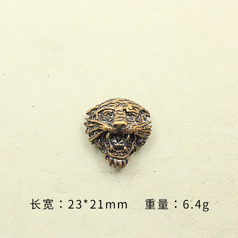 トラの赤い銅の金