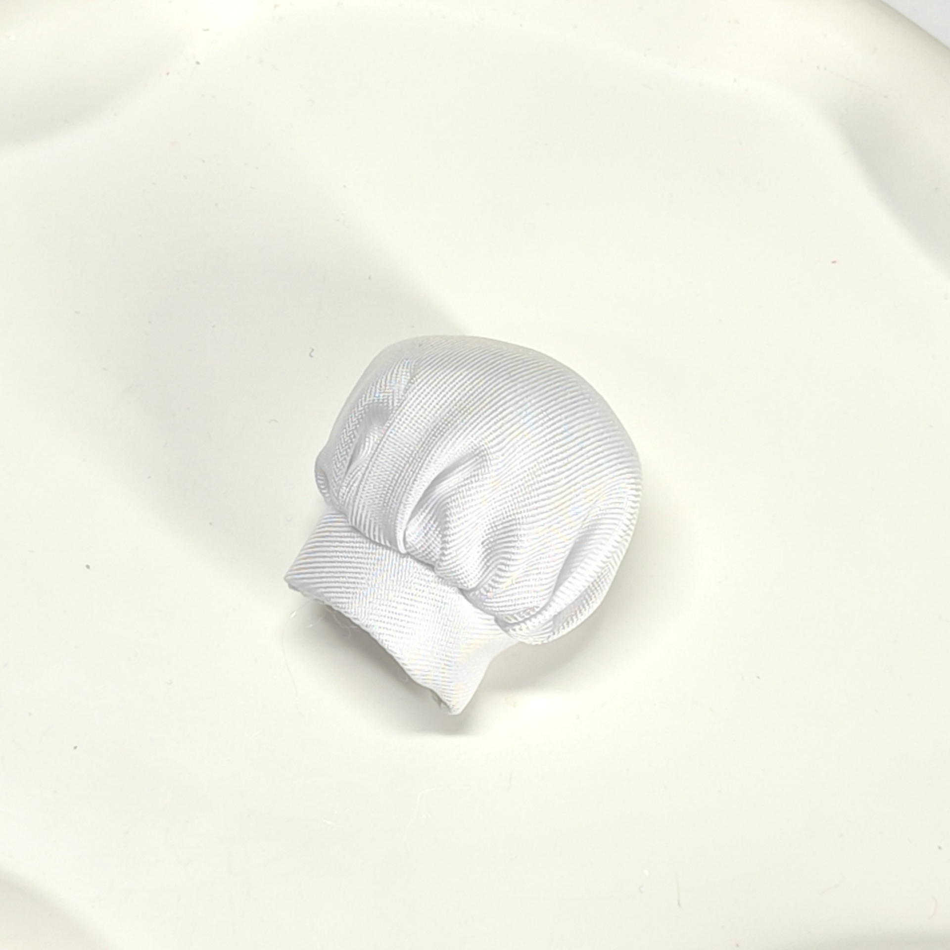ピュアホワイトのカスタマイズについてはカスタマーサービスにお問い合わせください（最低注文数は10個）