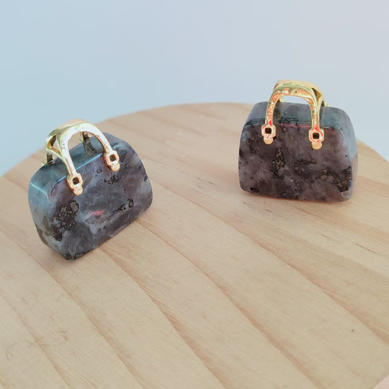 ブラックグリッター