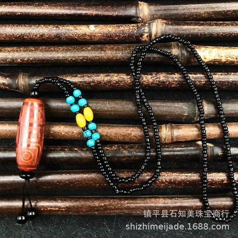 レッド Dzi ビーズ ペンダント (チェーン スタイル)