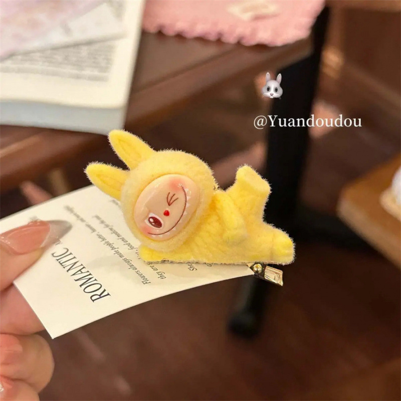 黄色のヘアピン