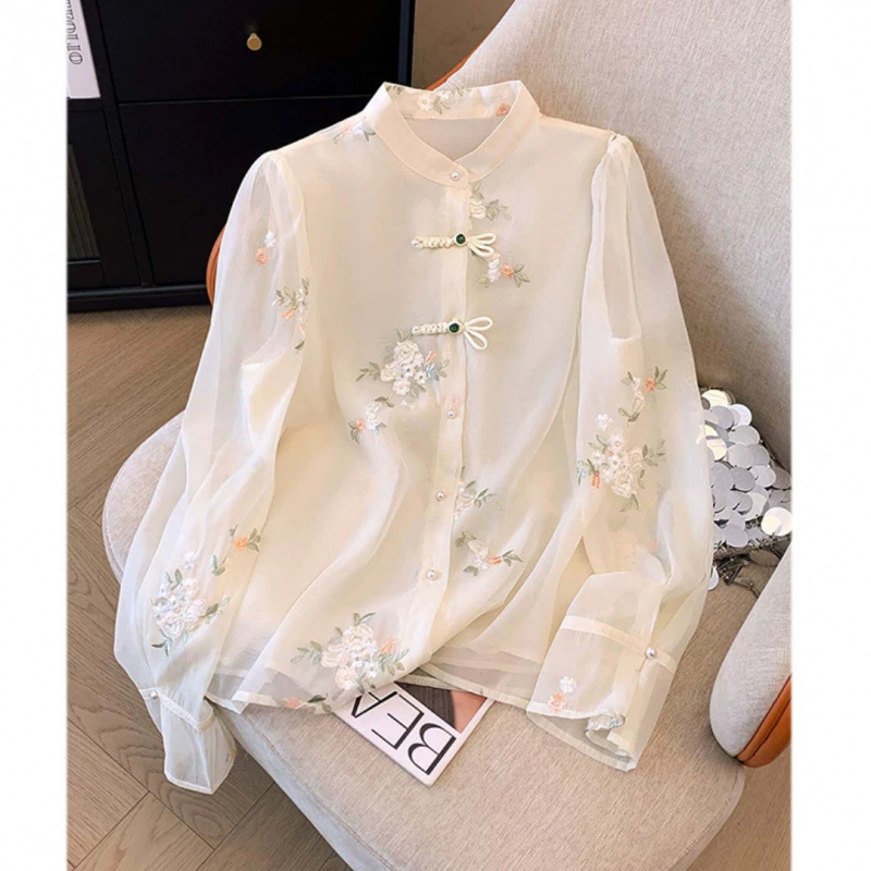 アプリコットシャツ