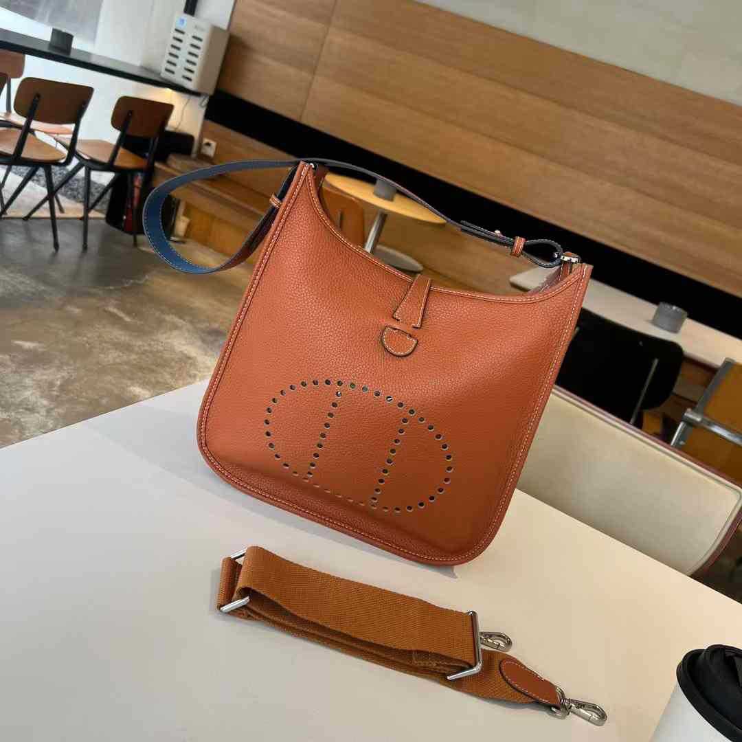 茶色