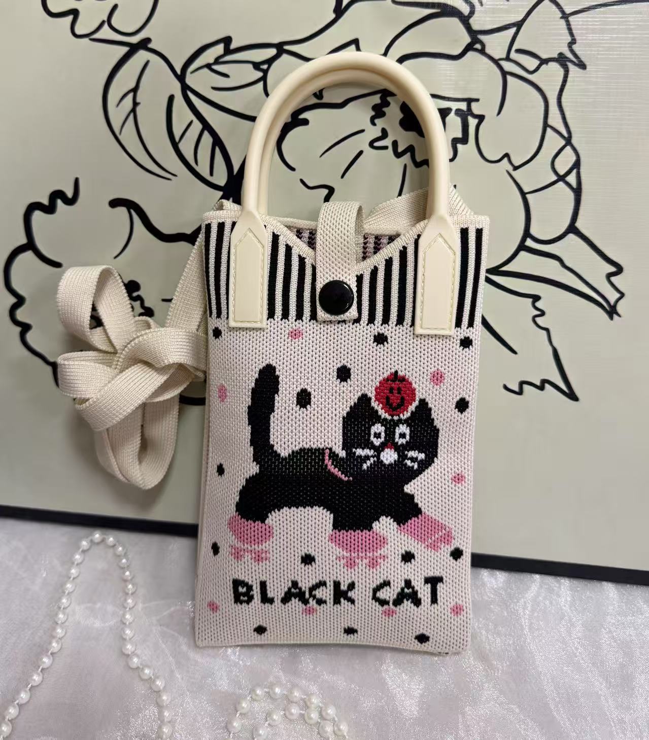 【シリコン+ショルダーストラップ】黒猫