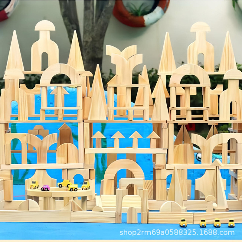 大きな松材積み木 174 個 (厚さ 3cm)