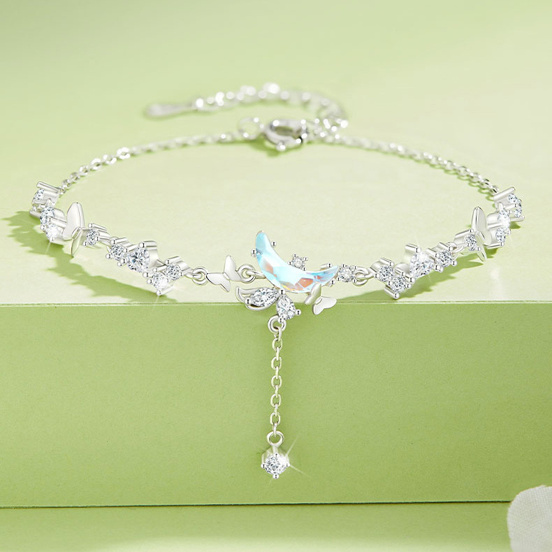 蝶と月のブレスレット