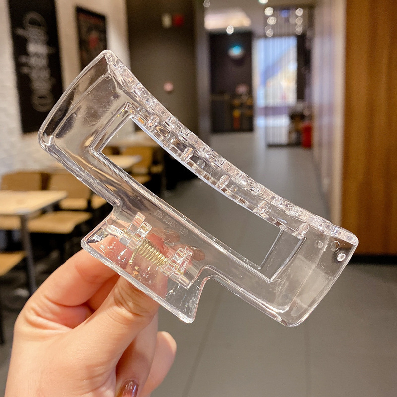 透明な大きな四角