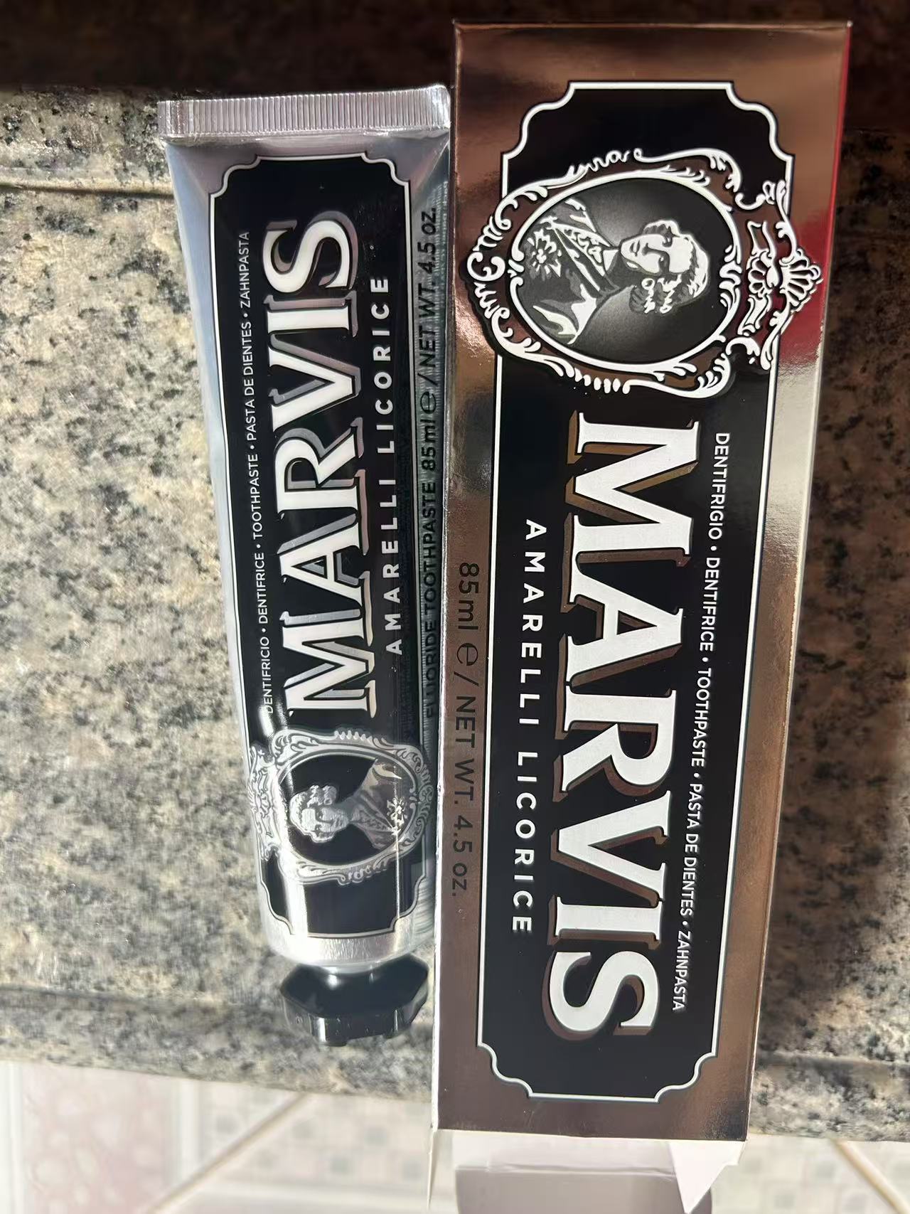 ブラック(箱付き)