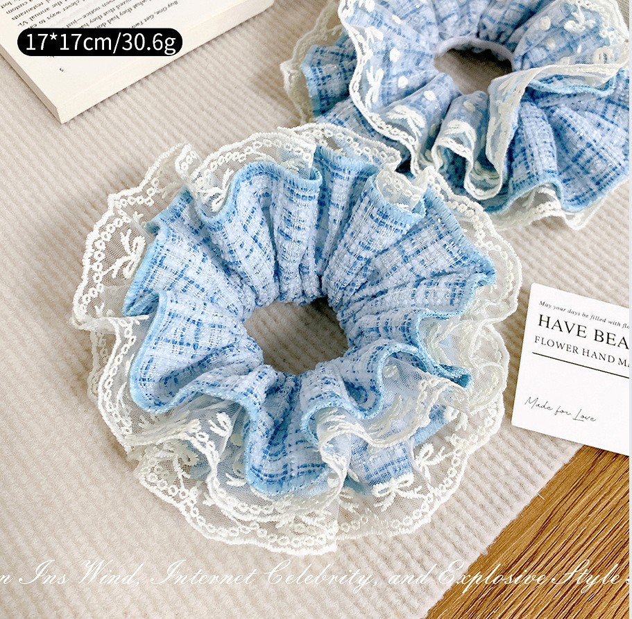 ブルーのシャネル風