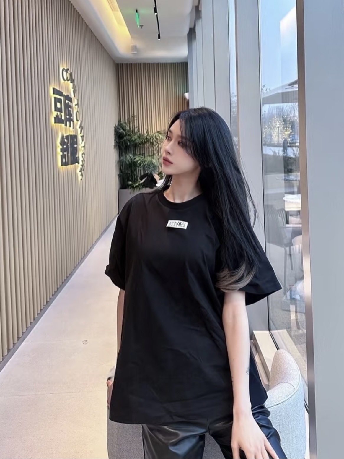 黒のロング