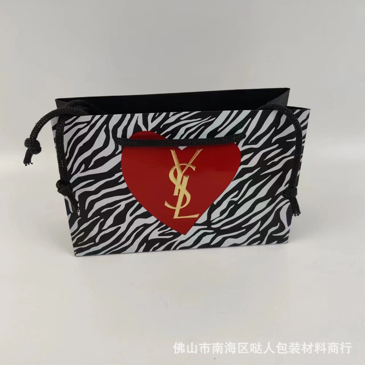 ホーリーゼブラポーチ 18×6×12
