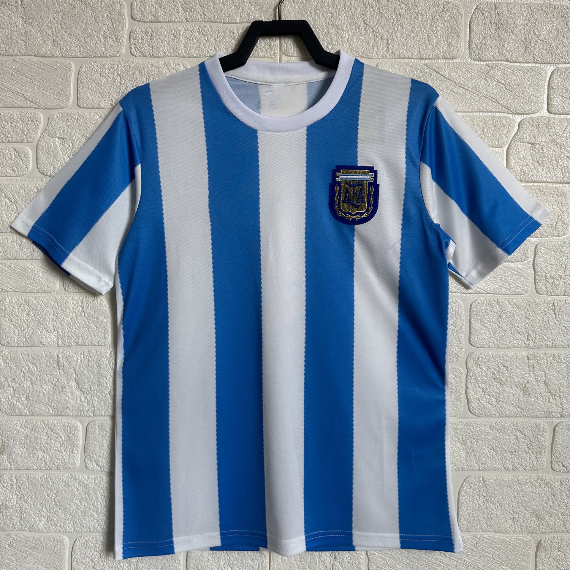 1986 年のレトロなアルゼンチンのホームコート