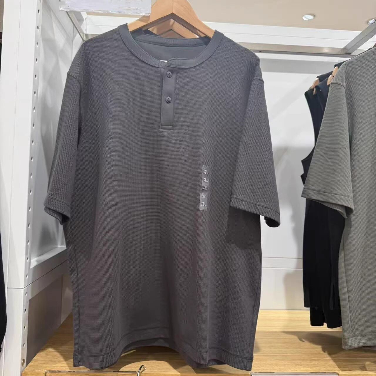 半袖グレー