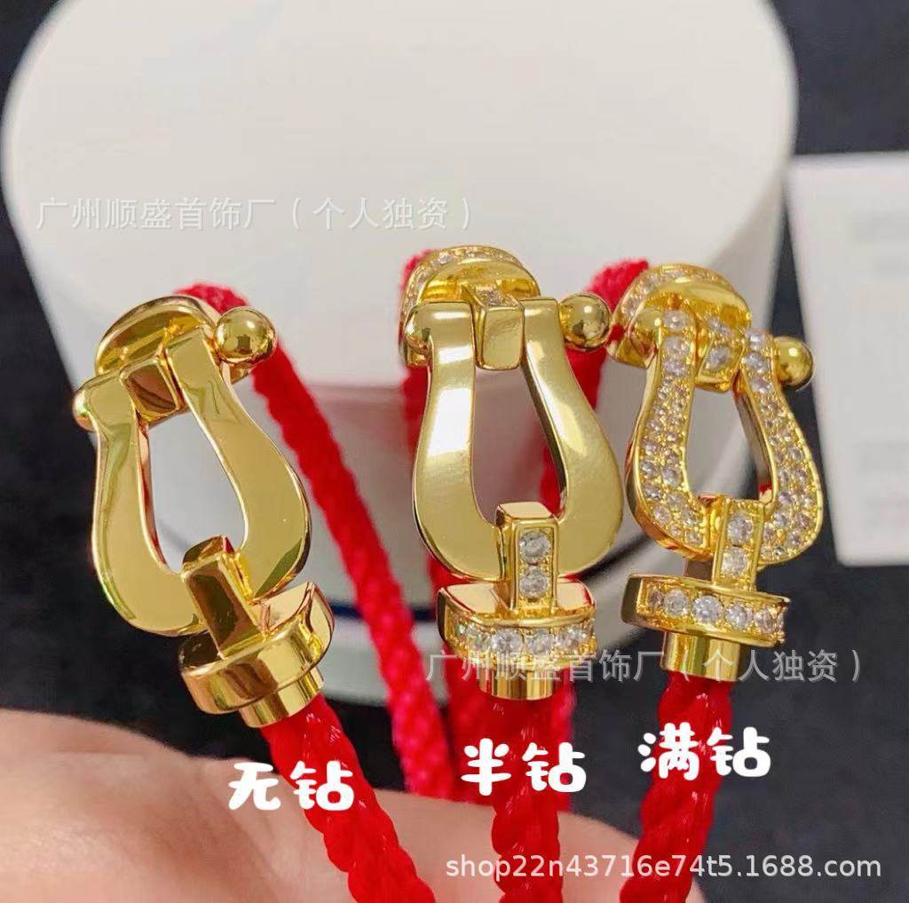 Lサイズ - レッドロープ - ゴールドカラー - ダイヤモンドがいっぱい