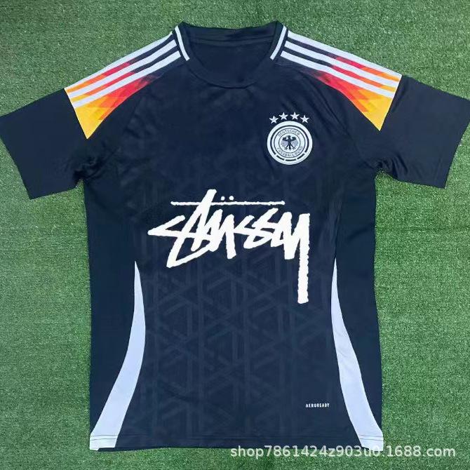 Stussy 24 ドイツモデル。