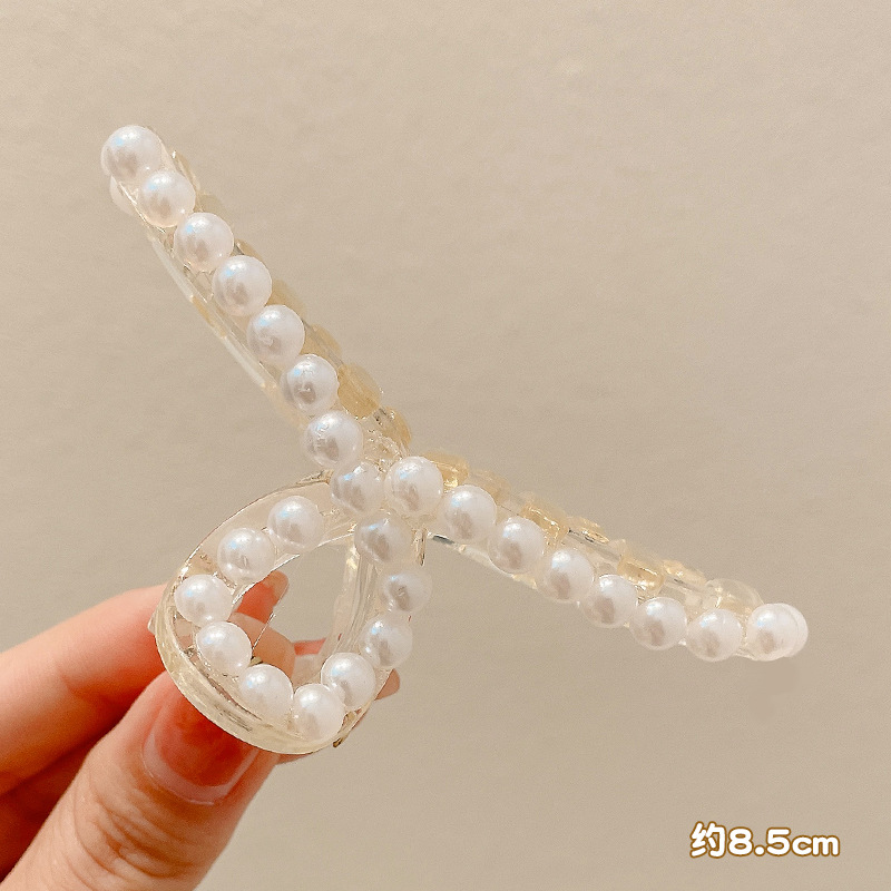 9 # 透明真珠ヘアクリップ