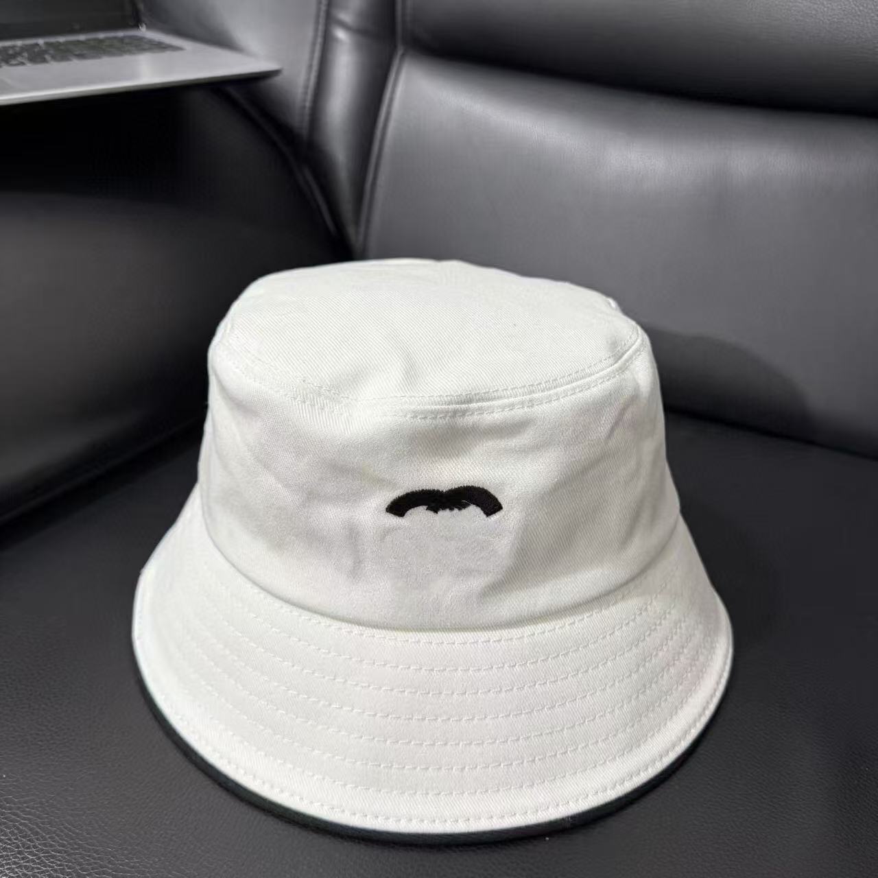 白