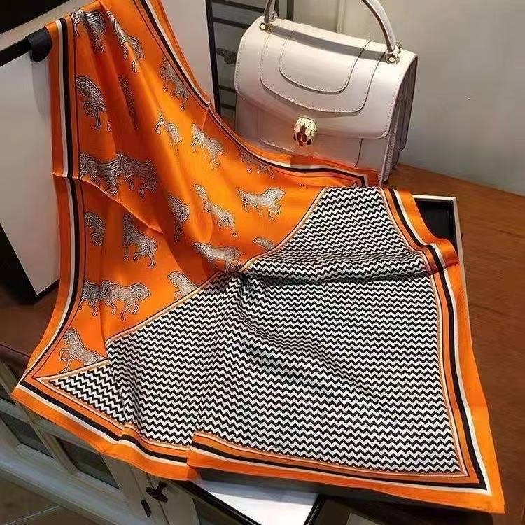 縞模様のオレンジ色の馬