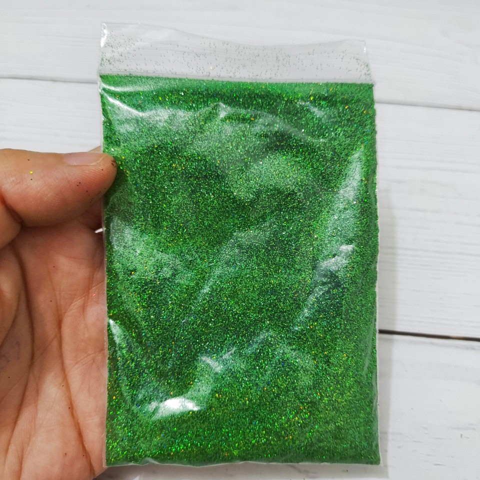 深い緑