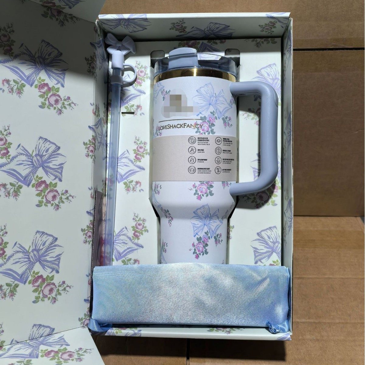 ギフトボックス青い蝶