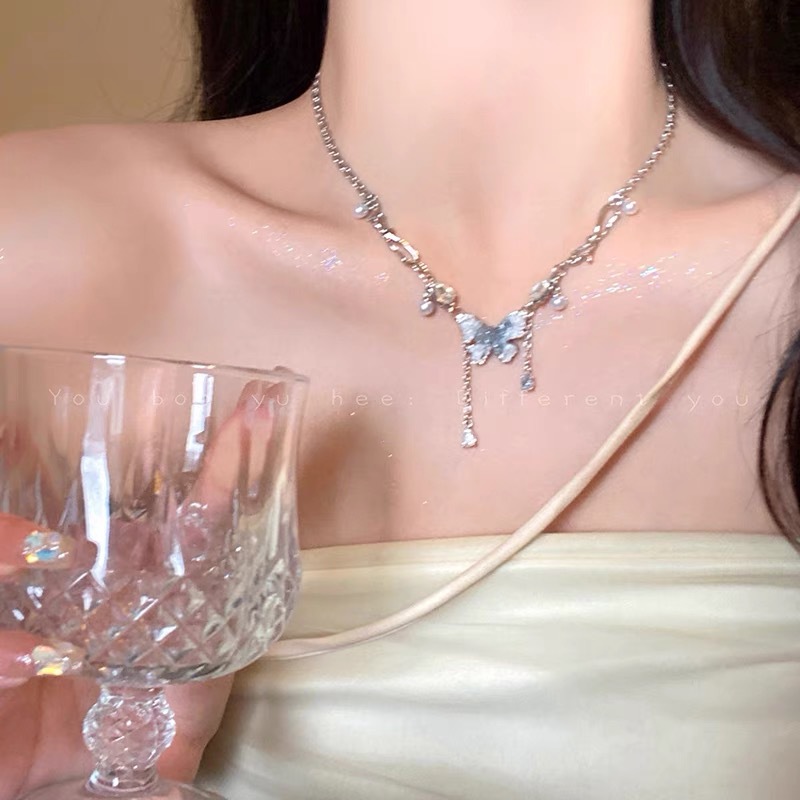 氷晶真珠蝶ネックレス