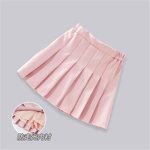 ピンクのスカート