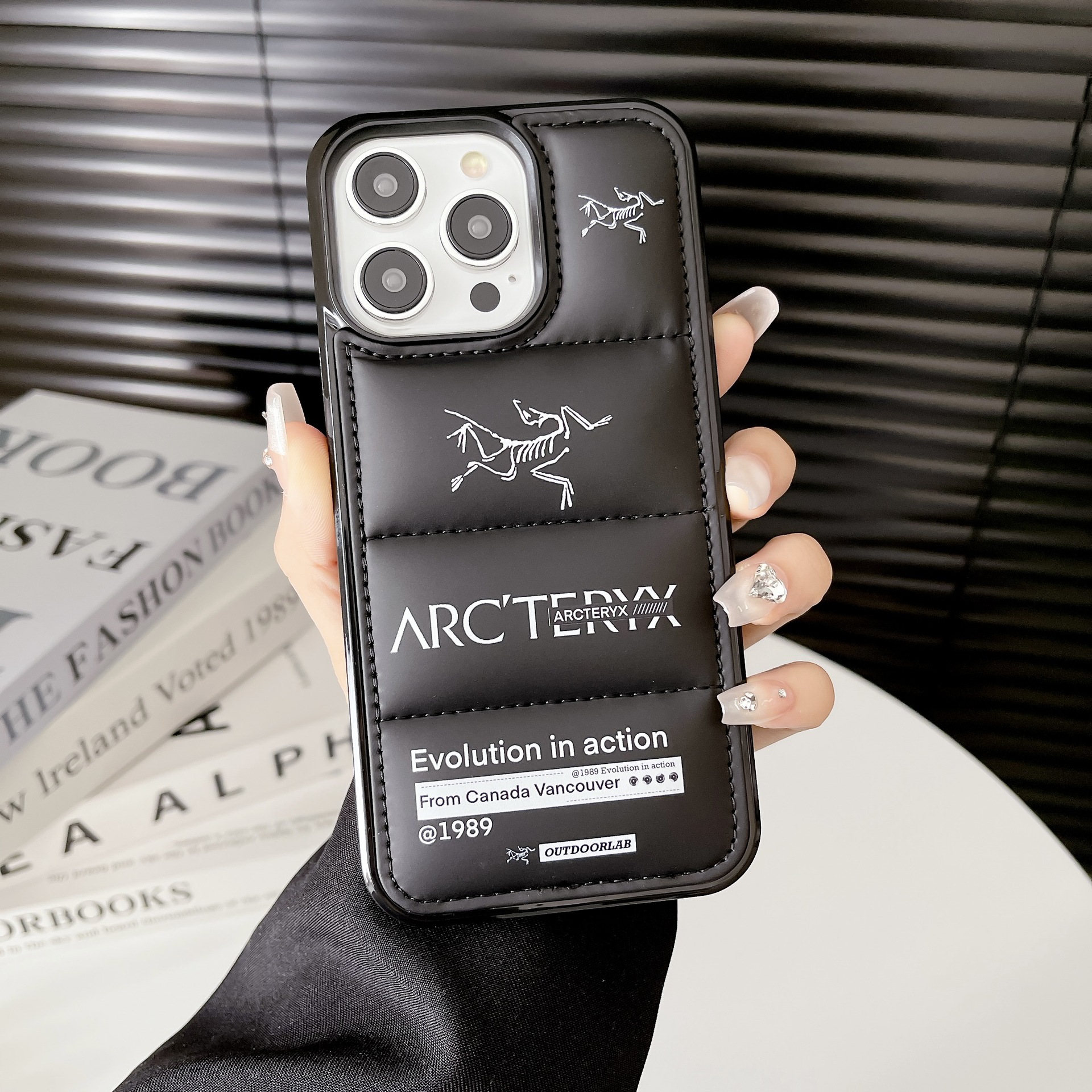 SJ大孔充綿ダウンジャケット-黒始祖鳥