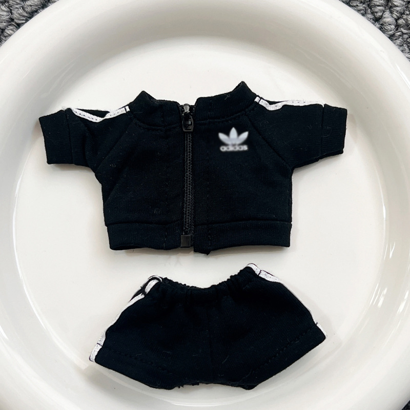 アディダススーツ