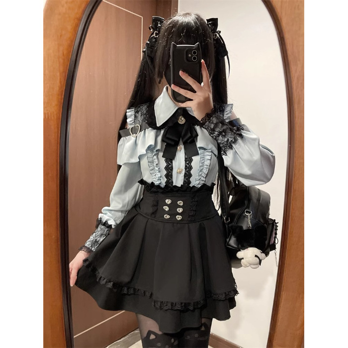 黒のスカート