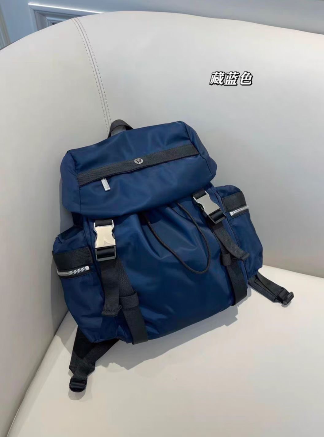 ネイビーブルー