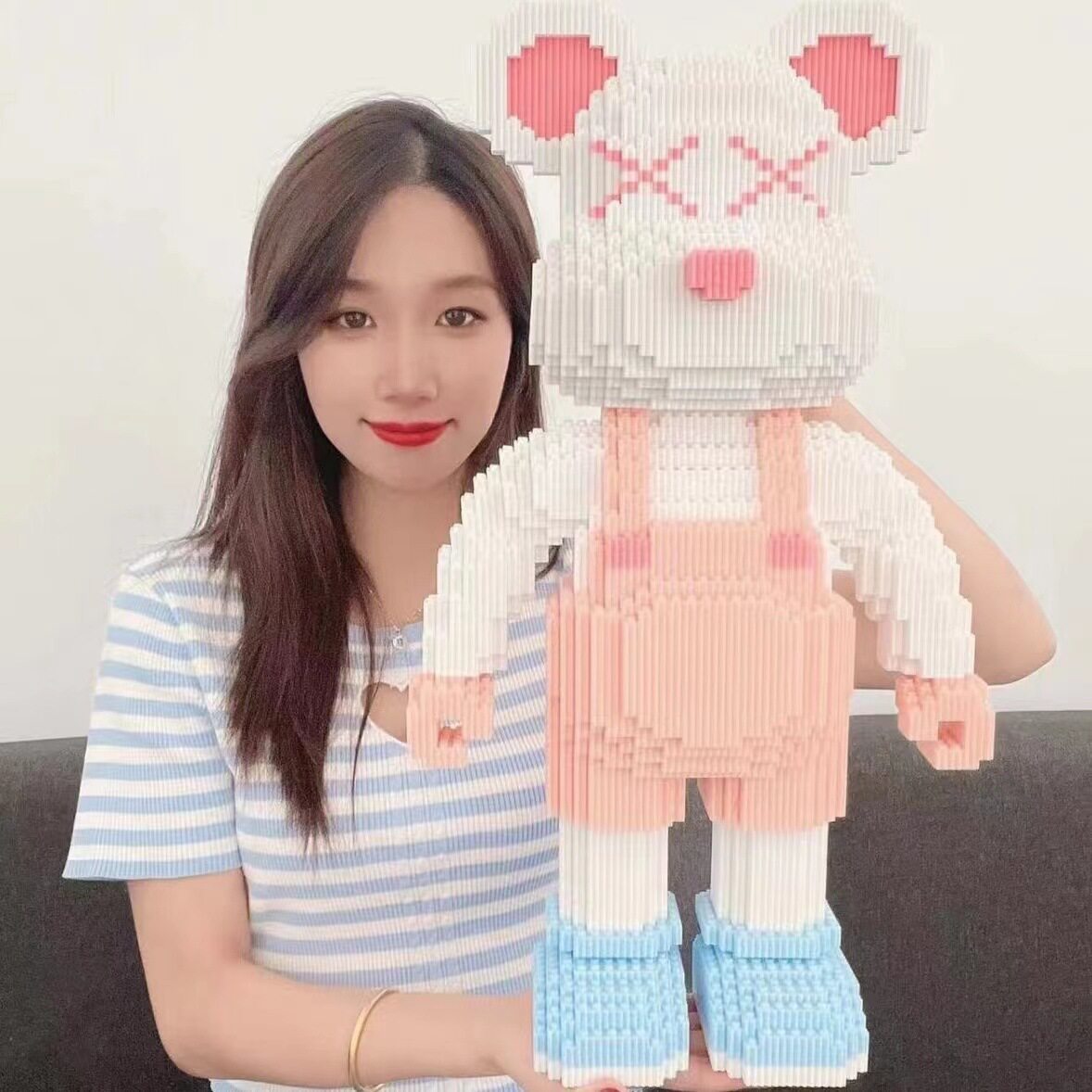 特大の肌色の凶暴なクマ