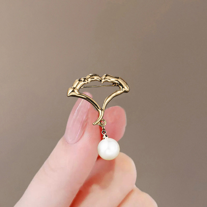 24番イチョウの葉