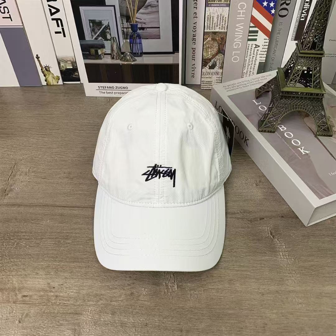Stussy クイックドライ ベースボール キャップ - ホワイト