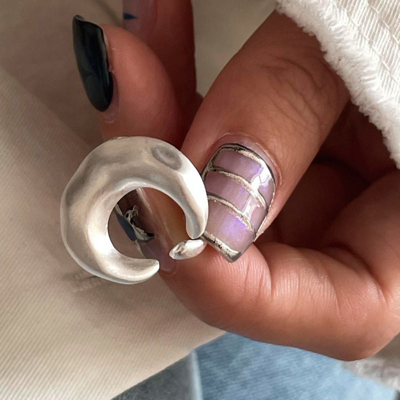 凹凸のあるつや消しリング